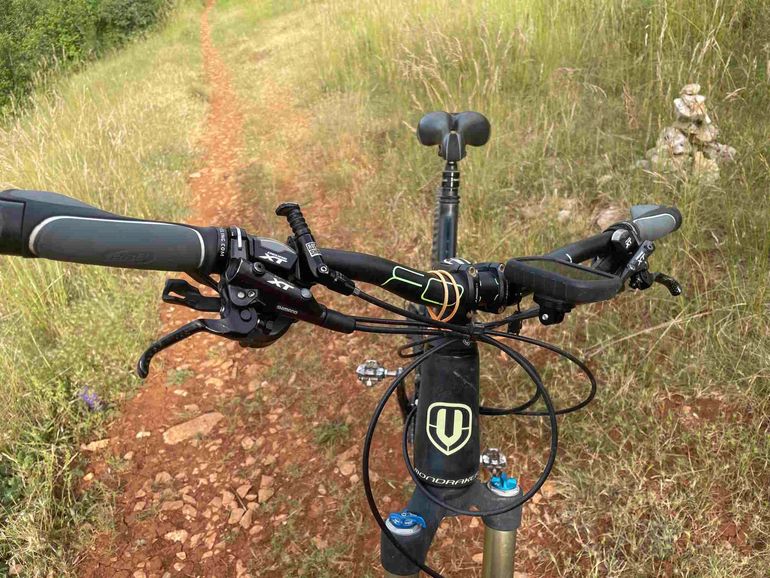 Used Mondraker Foxy Carbon R 2015 Mountainbike, Schwarz — image 8 of 9