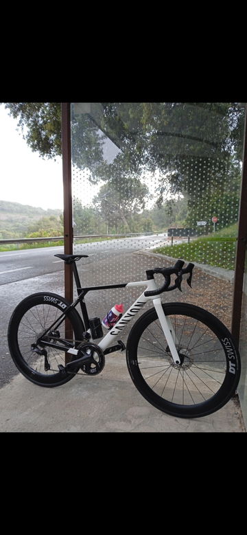 Gebrauchtes Canyon Ultimate CF SL 8 Aero 2024 2024 Road & Gravel, Weiß — Bild 2 von 3