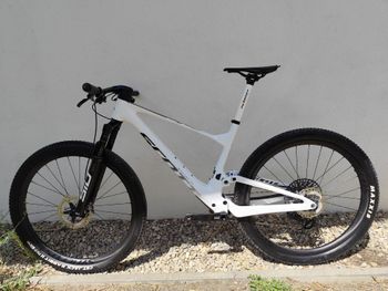 Used Scott Spark SRAM XX SL Eagle AXS (T-Type) 2023 Mountainbike, White — image 2 of 8