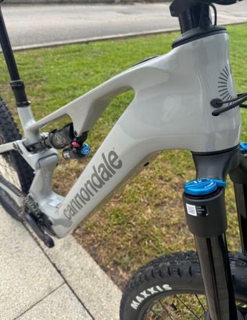 Used Cannondale Moterra Shimano Deore 2025 Mountainbike, Light Gray — image 2 of 3
