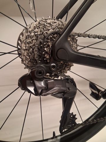 Used Colnago V4RS Custom Shimano Ultegra Di2 2023 Road & Gravel, Black — image 3 of 6