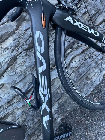 Used Axevo Axevo Custom Shimano Ultegra 2016 Road & Gravel, Black — image 9 of 9