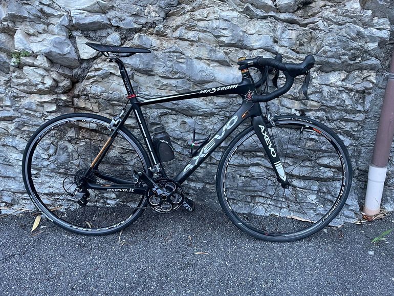 Used Axevo Axevo Custom Shimano Ultegra 2016 Road & Gravel, Black — image 1 of 9