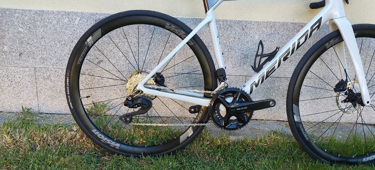 Used Merida SCULTURA 6000 2024 2024 Road & Gravel, Blanco — image 2 of 8