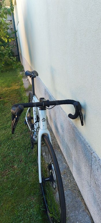 Used Merida SCULTURA 6000 2024 2024 Road & Gravel, Blanco — image 4 of 8