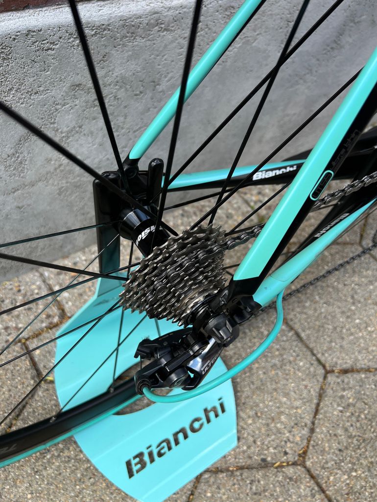 Used Bianchi Sempre pro Shimano Ultegra 2018 Road & Gravel — image 11 of 15