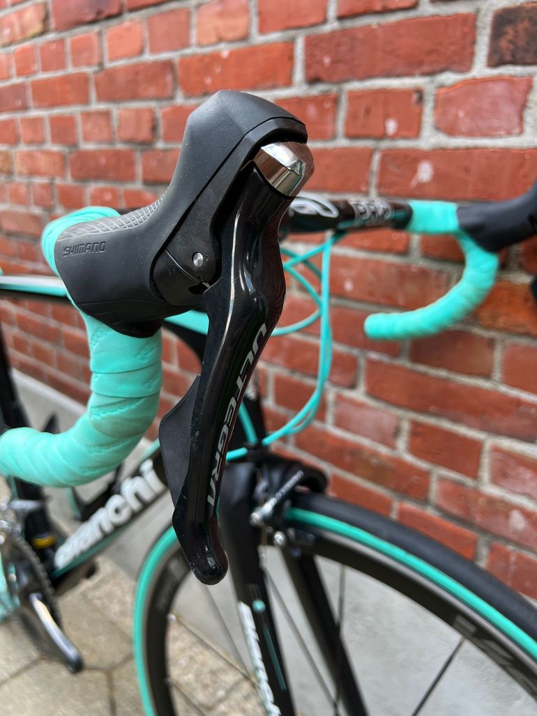 Used Bianchi Sempre pro Shimano Ultegra 2018 Road & Gravel — image 3 of 15