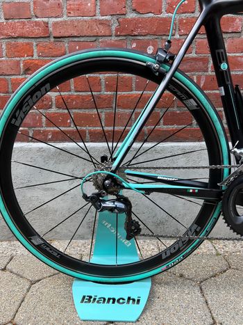 Used Bianchi Sempre pro Shimano Ultegra 2018 Road & Gravel — image 13 of 15