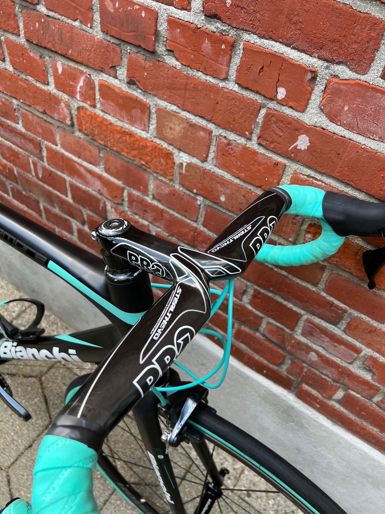 Used Bianchi Sempre pro Shimano Ultegra 2018 Road & Gravel — image 9 of 15