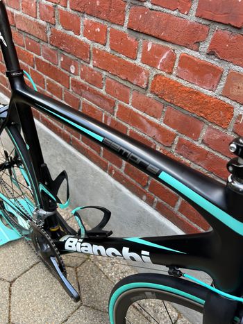 Used Bianchi Sempre pro Shimano Ultegra 2018 Road & Gravel — image 8 of 15