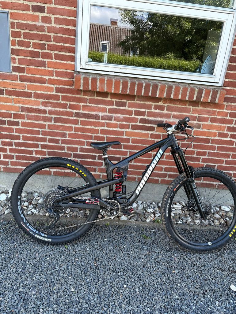 Gebrauchtes Propain SPINDRIFT 4 AL 27.5 Performance 2023 2023 Mountainbike, Schwarz, 27.5 — Bild 1 von 11