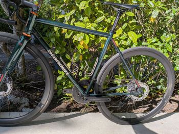Used Standert Triebwerk Shimano Ultegra Di2 2024 Road & Gravel, Green — image 8 of 10