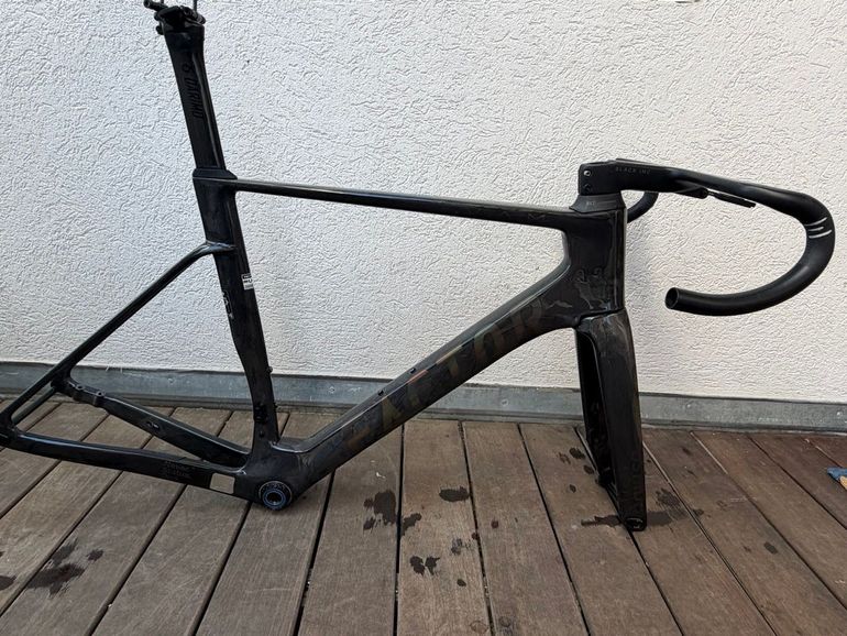 Used Factor Ostro Frameset 2025 Road & Gravel — image 1 of 4