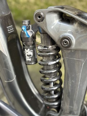 Brugt Trek Slash 8 Gen 5 2022 2022 Mountainbike — billede 4 af 8