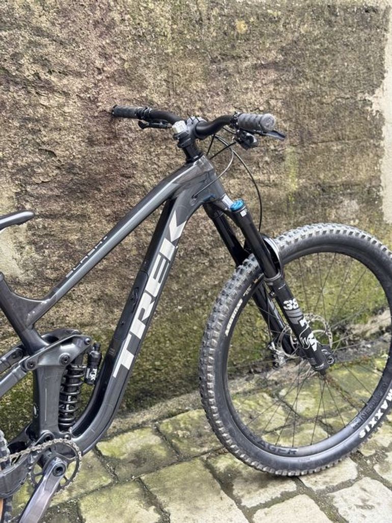 Used Trek Slash 8 Gen 5 2022 2022 Mountainbike — image 5 of 8