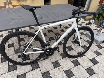 Used Specialized Aethos Expert 2024 2024 Road & Gravel, Weiß — image 2 of 9