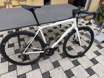 Używany Specialized Aethos Expert 2024 2024 Road & Gravel — zdjęcie 2 z 9