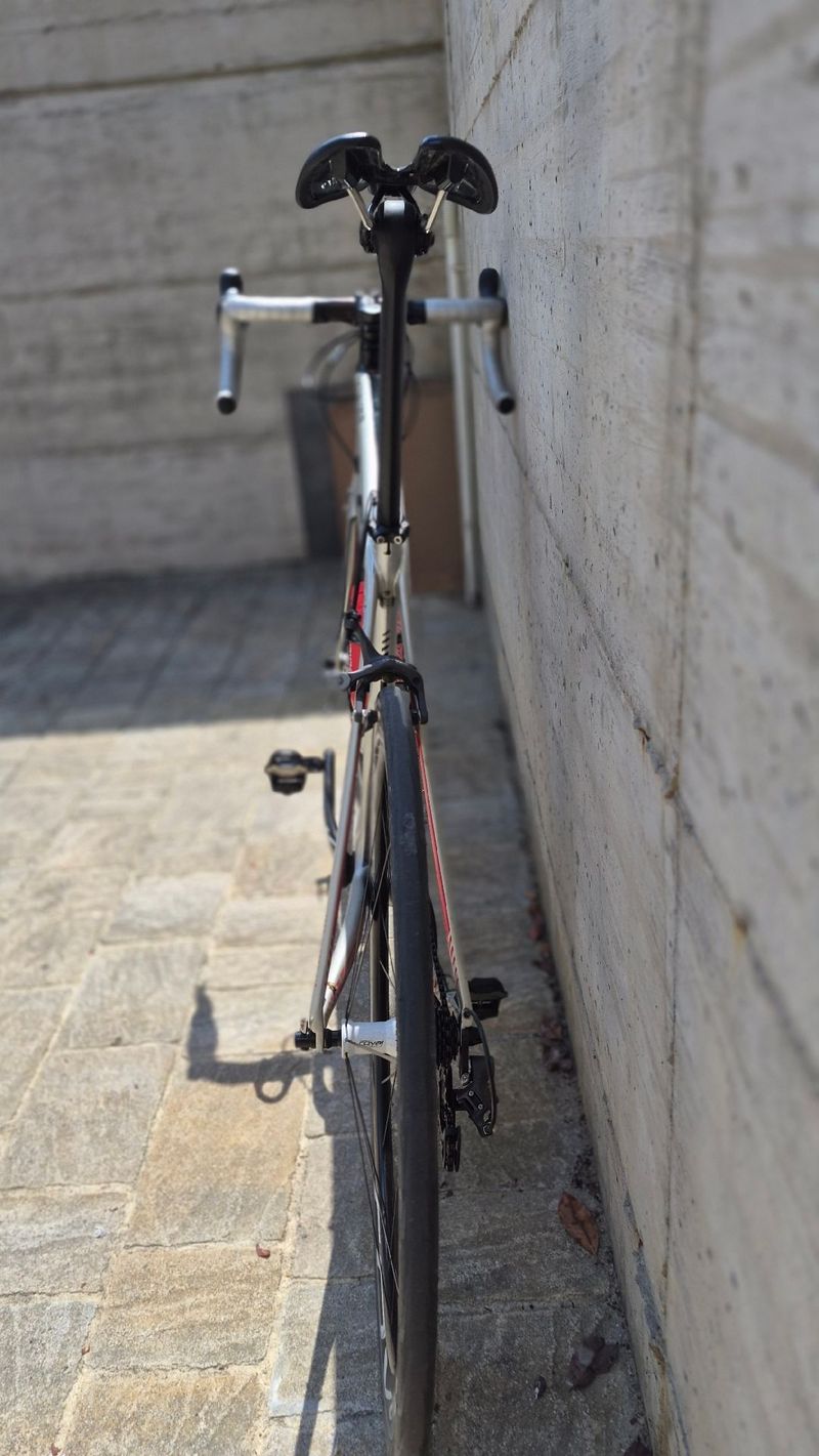 Używany Specialized S-Works Venge Frameset 2015 2015 Road & Gravel — zdjęcie 4 z 7