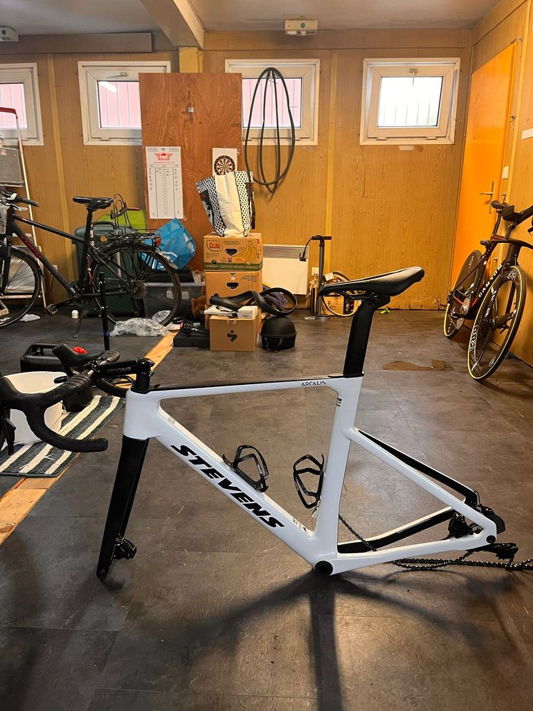 Used Stevens Arcalis Frameset 2025 Road & Gravel, Bianco — image 2 of 7