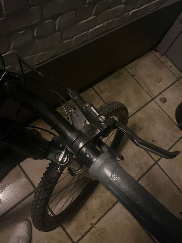 Used CUBE Aim Shimano Deore 2022 Mountainbike, Light Gray — image 7 of 9