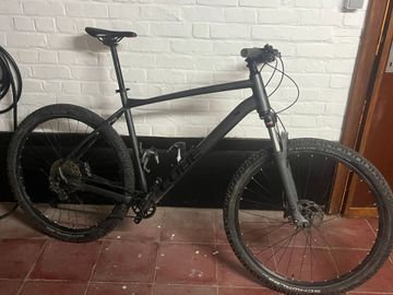 CUBE Aim Shimano Deore 2022 MTB d'occasion