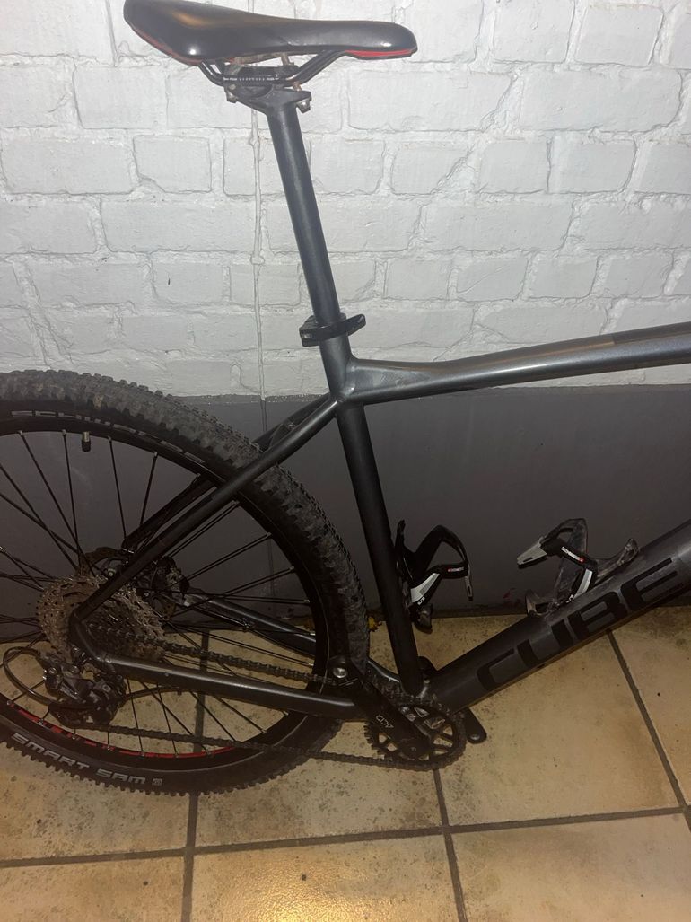 Used CUBE Aim Shimano Deore 2022 Mountainbike, Light Gray — image 6 of 9