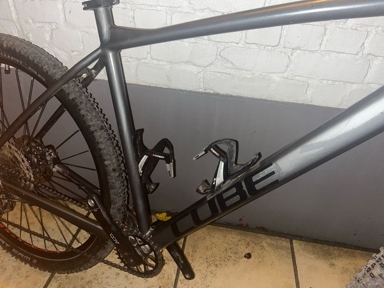Used CUBE Aim Shimano Deore 2022 Mountainbike, Light Gray — image 4 of 9