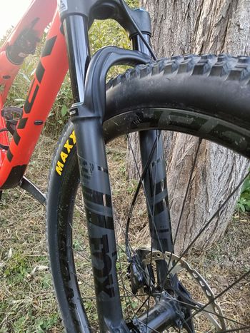 Used Trek Supercaliber 9.8 GX AXS 2022 2022 Mountainbike — image 5 of 9