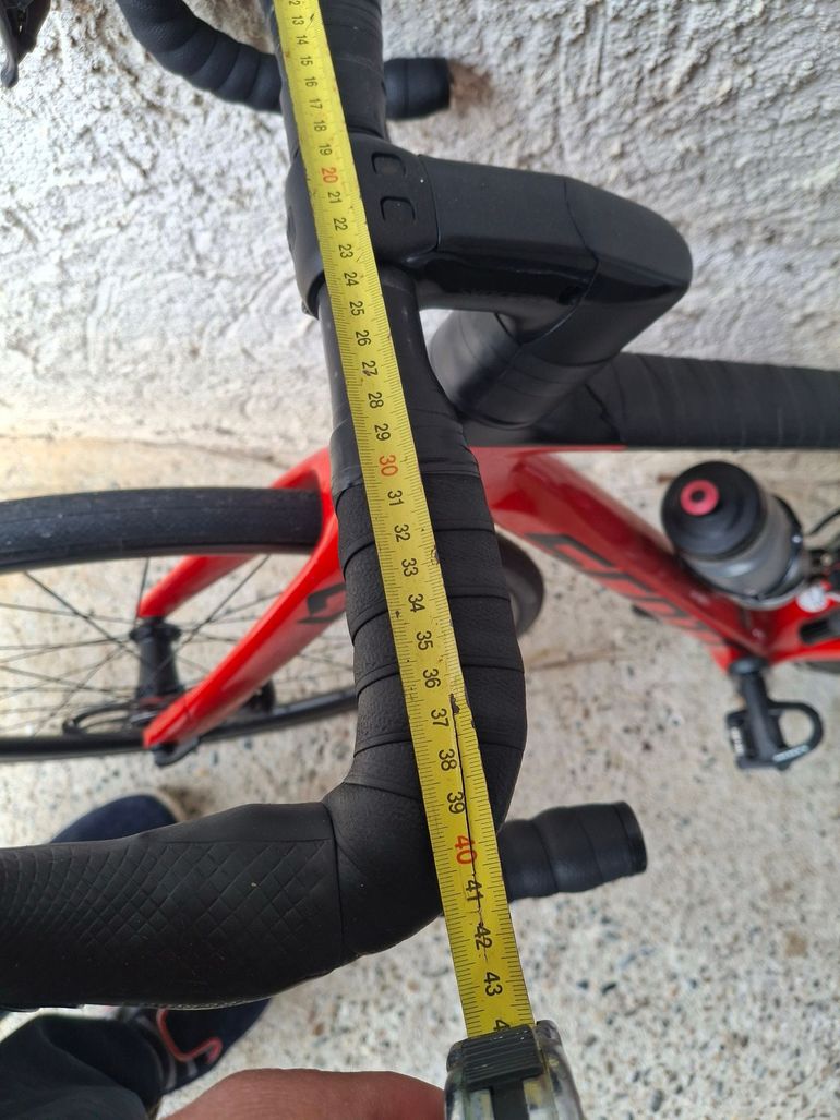 Used Scott Addict Shimano Ultegra Di2 2023 Road & Gravel, Red — image 3 of 7