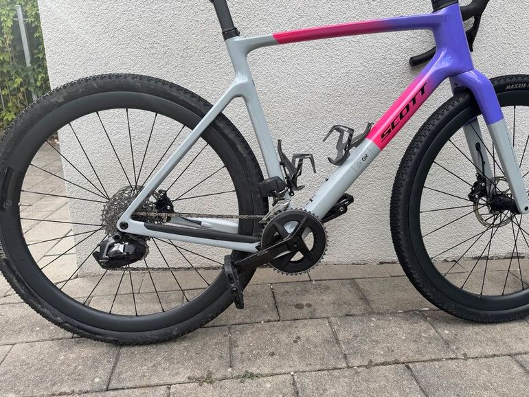 Used Scott Addict Gravel 20 2025 2025 Road & Gravel, Light Gray — image 8 of 14