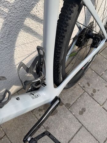 Used Scott Addict Gravel 20 2025 2025 Road & Gravel, Light Gray — image 5 of 14