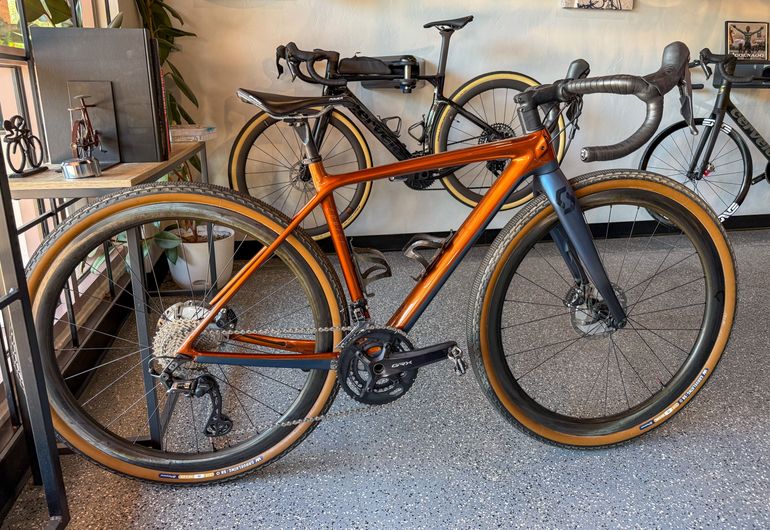 Used Scott Addict Gravel 20 2020 2020 Road & Gravel, Orange — image 2 of 4