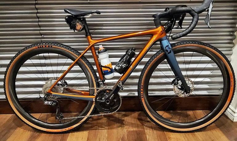 Used Scott Addict Gravel 20 2020 2020 Road & Gravel, Orange — image 1 of 4