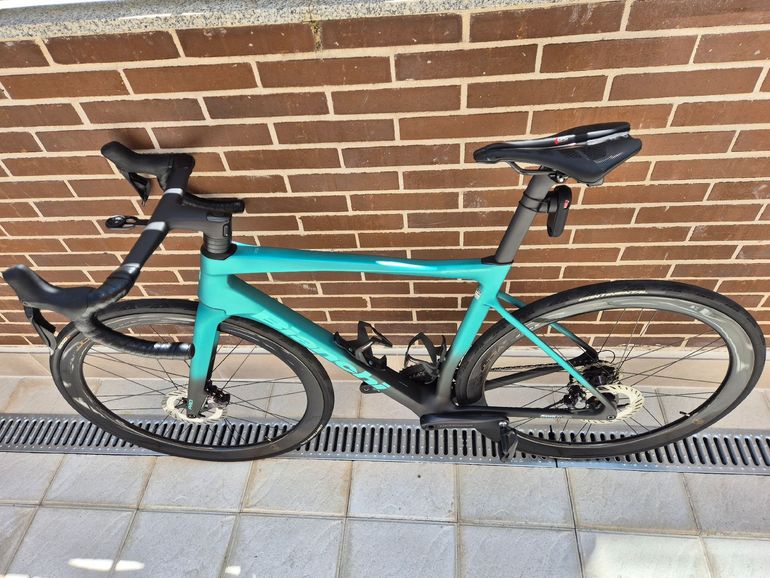 Used Bianchi Specialissima PRO Ultegra Di2 2024 2024 Road & Gravel, Green — image 5 of 5