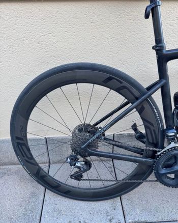 Used Specialized Tarmac Shimano Ultegra Di2 2022 Road & Gravel, Negro — image 4 of 4