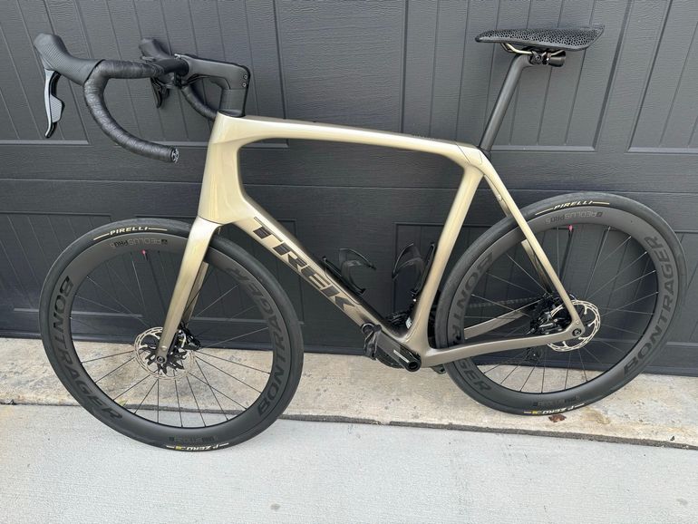 Used Trek Domane SLR 7 AXS Gen 4 2024 2024 Road & Gravel, Light Gray — image 2 of 6