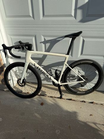 Used Specialized S-Works Tarmac SL8 - Shimano Dura-Ace Di2 2024 2024 Road & Gravel, White — image 2 of 6