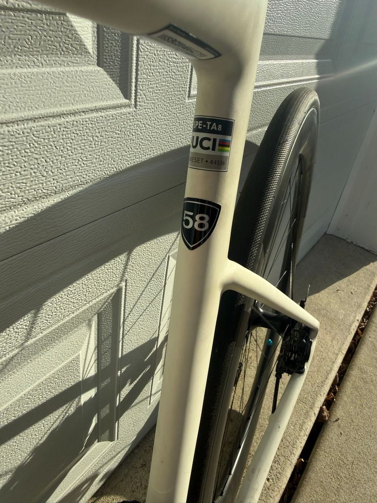 Used Specialized S-Works Tarmac SL8 - Shimano Dura-Ace Di2 2024 2024 Road & Gravel, White — image 5 of 6