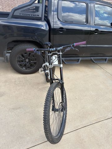 Used Trek Session 9 X01 2023 2023 Mountainbike, White, 29 — image 3 of 4