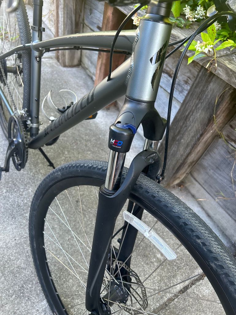 Used Specialized CrossTrail – Hydraulic Disc 2019 2019 Urban, Light Gray — image 4 of 6