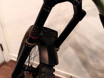 Used Commencal CLASH ORIGIN 2022 2022 Mountainbike, Green — image 11 of 13