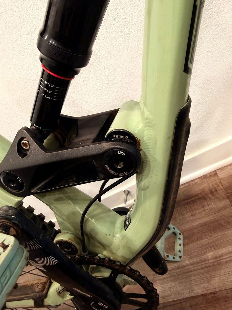 Used Commencal CLASH ORIGIN 2022 2022 Mountainbike, Green — image 7 of 13