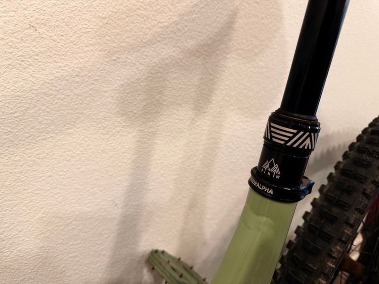 Used Commencal CLASH ORIGIN 2022 2022 Mountainbike, Green — image 10 of 13