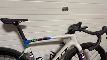 Used Scott Scott Addict RC 2025 Road & Gravel, Light Gray — image 4 of 7