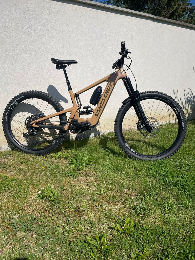 Used Santa Cruz Bullit R / Carbon CC 2024 2024 Mountainbike, Orange, 29, 27.5 — image 1 of 4