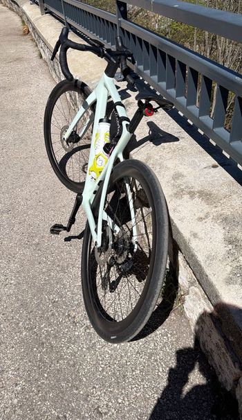 Used Scott Addict 30 2026 2026 Road & Gravel, Verde — image 2 of 5