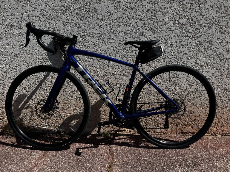 Used Trek Domane AL 2 Disc 2023 2023 Road & Gravel, Blue — image 1 of 7