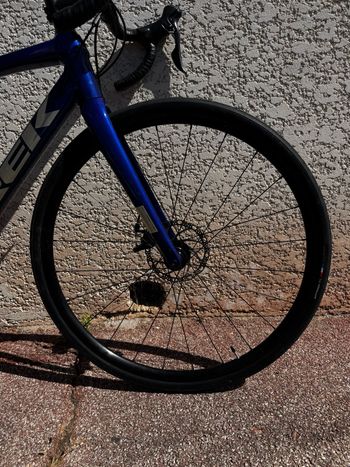Used Trek Domane AL 2 Disc 2023 2023 Road & Gravel, Blue — image 2 of 7