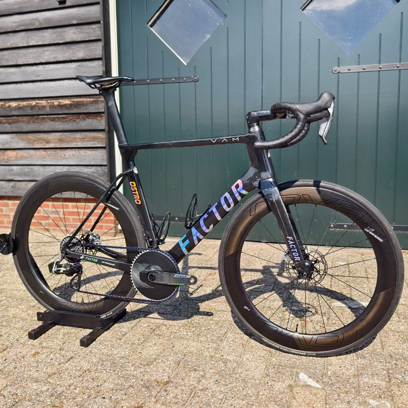 Factor Ostro SRAM Red eTap AXS 2025 Road & Gravel d'occasion