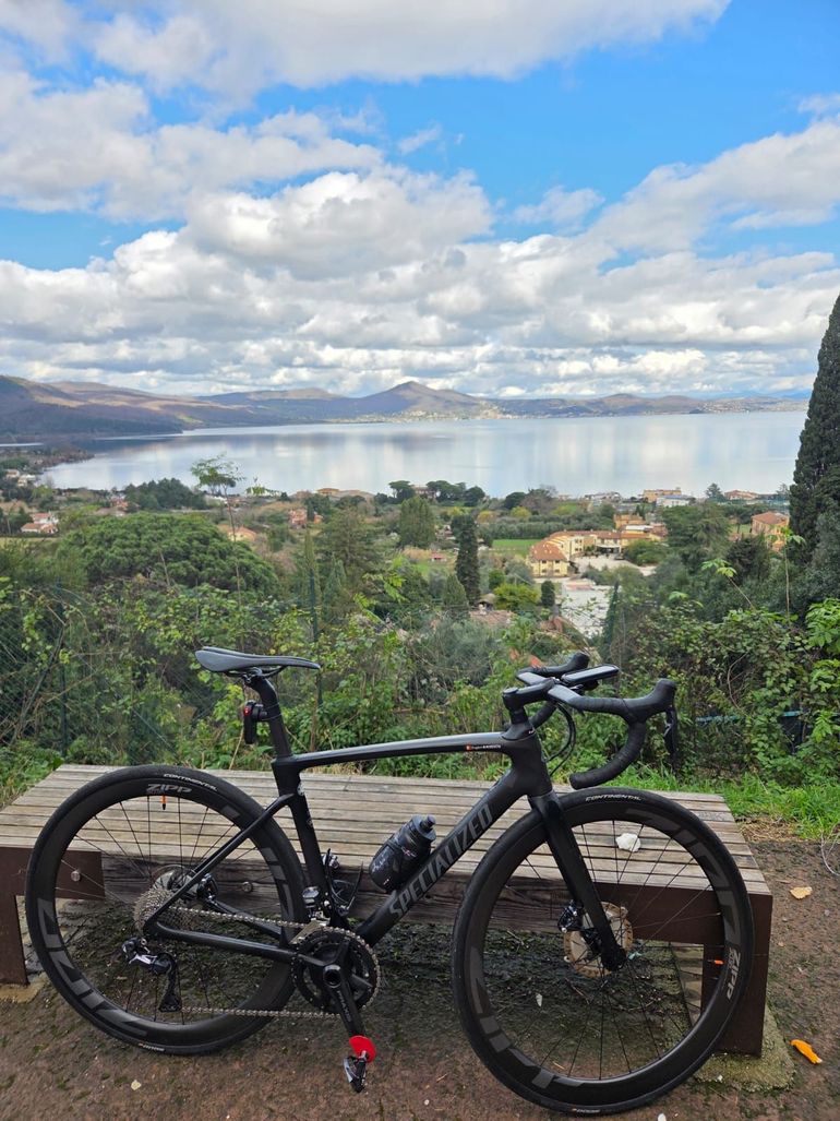 Used Specialized Roubaix Expert 2022 2022 Road & Gravel, Schwarz — image 2 of 4